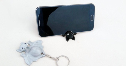chauve souris téléphone intelligent supporter Shira Télécharger libre stl modèle imprimablescom 3d modèles gadgets portable dispositifs accessoire carte cartes celulaire 3d print model - Mito3D