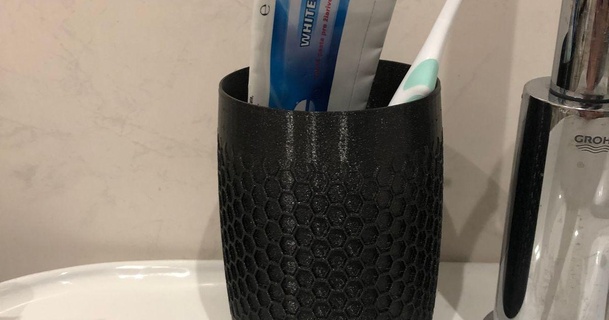 era spazzole vicino Scarica gratuito stl modello printablescom 3d Modelli domestico bagno porta spazzolino denti dentifricio zubnikartac 3d print model - Mito3D