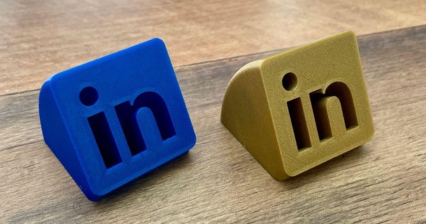 LinkedIn escrivaninha logotipo absorvedor baixar livre stl modelo printablescom 3d modelos arte Projeto 2d pratos logotipos 3dlogo 3d print model - Mito3D