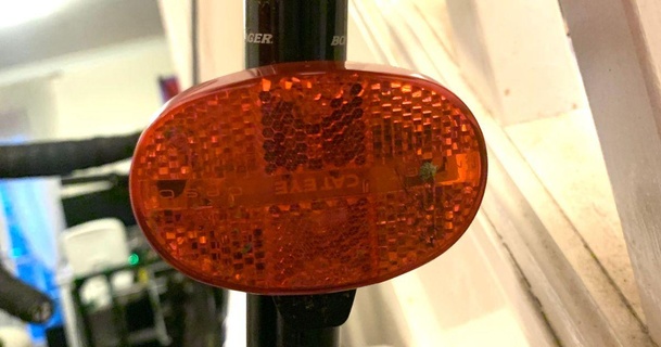 bicicletta posteriore luce clip montare piovve pastore Scarica gratuito stl modello printablescom 3d Modelli gli sport all'aperto occhio gatto morsetto 3d print model - Mito3D