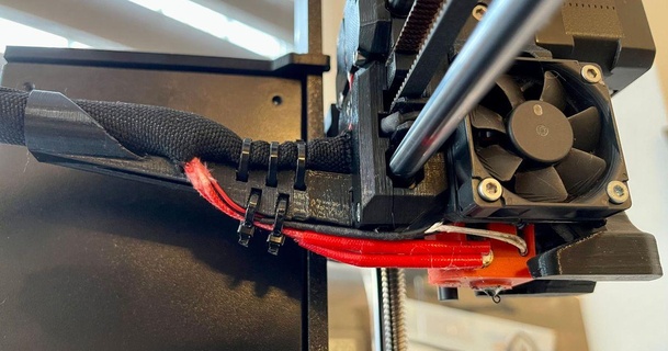 prusa mk3s orso estrusore cavo esteso titolare supporto tudorm Scarica gratuito stl modello printablescom 3d Modelli stampanti aggiornamenti portacavi gestione dei cavi 3d print model - Mito3D