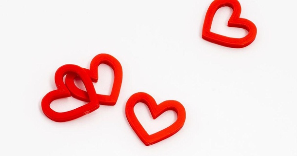 semplice simbolo Peter Scarica gratuito stl modello printablescom 3d Modelli moda Accessori contento cuore rosso San Valentino 3d print model - Mito3D