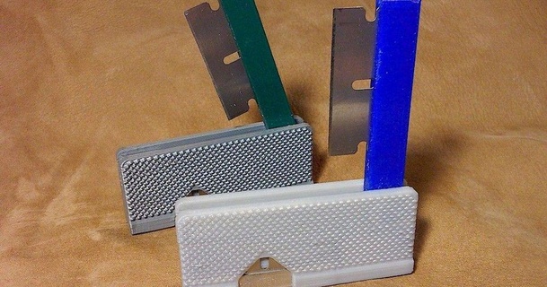 folding razor blade holder lobocnc download free stl model printablescom 3d models hobby & makers tools razorholder 3d print model - Mito3D
