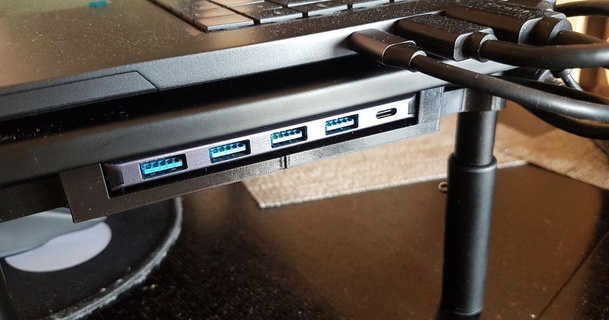USB centro titolare supporto Matteo Scarica gratuito stl modello printablescom 3d Modelli domestico ufficio 3d print model - Mito3D