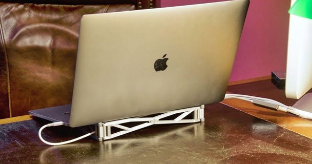 macbook Pro plegable estante soporte enfadado descargar gratis stl modelo imprimiblescom 3d modelos artilugio ordenadores manzana Macbook 3d print model - Mito3D