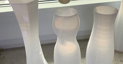 4x Vase einfach reinigen download frei stl Modell Printablescom 3d Modelle Kunst Design Designs Blumenvase Haushalt petg Spiral Spiralvase 3d print model - Mito3D