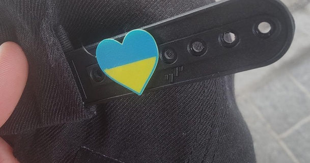 snapback cœur soutien Ukraine ystein Télécharger libre stl modèle imprimablescom 3d modèles mode accessoires drapeau 3d print model - Mito3D