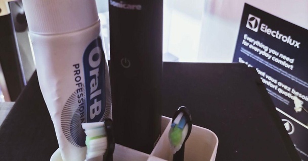 etui brosser Dariusz Télécharger libre stl modèle imprimablescom 3d modèles Ménage salle bains titulaire soutien brosse dents 3d print model - Mito3D