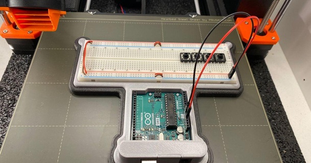 Arduino uno Prototyp entwickeln Base iil download frei stl Modell Printablescom 3d Modelle Hobby Macher Elektronik Steckbrett 3d print model - Mito3D