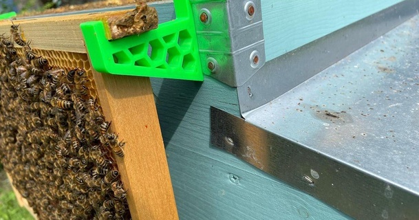 bee hive frame holder lele88 download free stl model printablescom 3d models household outdoor & garden beehive bracket frameholder 3d print model - Mito3D