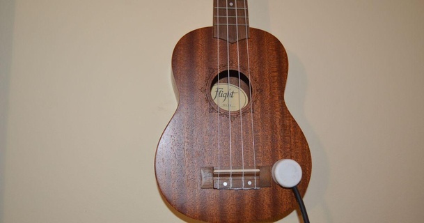 acustico chitarra ukulele Raccogliere contatto microfono Astuccio guaina isaacramirezd Scarica gratuito stl modello printablescom 3d Modelli passatempo creatori musica Audio studio domestico 3d print model - Mito3D