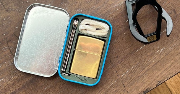 altoid tin pipe accessories organizer jescereal download free stl model printablescom 3d models hobby & makers organizers smoking tobacco zippo 3d print model - Mito3D
