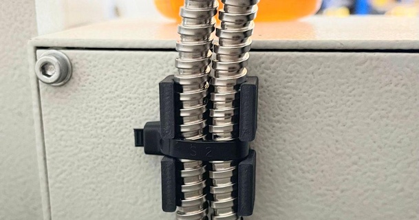 dual cable zip tie bracket 8 mm scientific prototypes ziptie dro digitalreadout ziptiemount 3d print model - Mito3D