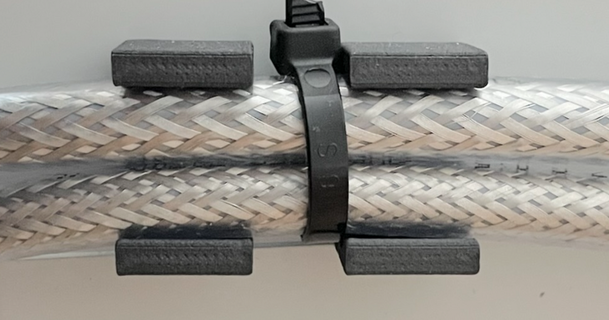 double câble Zip français attacher support 10 mm scientifique prototypes zip cravate montage 3d print model - Mito3D
