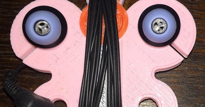 Schmetterling Ohrhörer Kopfhörer Verpackung Terryn download frei stl Modell Printablescom 3d Modelle Gadgets Audio Ohrstöpsel Kopfhörerhalter Kopfhörerkabel Kopfhörerbügel Hauptinhaber 3d print model - Mito3D