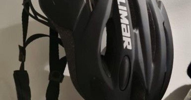 Fahrrad helmte Halter Unterstützung Spalt 3D Modelle Sport draussen Stand Helm thingiverse Helmetmount 3d print model - Mito3D