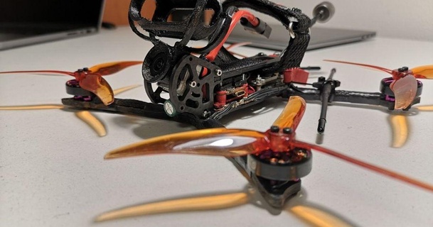 insta360 go2 montare dji telecamera fpv è 3D Modelli gli sport all'aperto drone insta360go2mount 3d print model - Mito3D