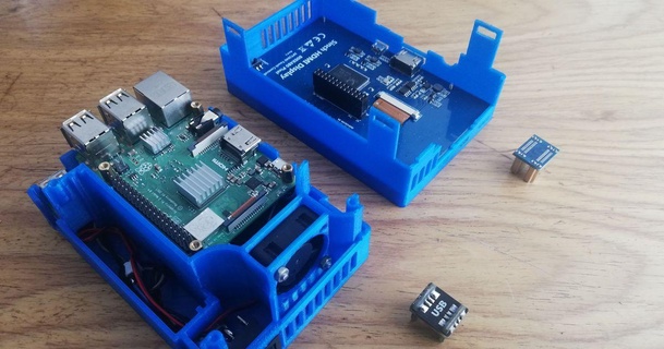 Himbeere pi 3 b+ Box Winkel 3D Modelle Hobby Macher Elektronik Anzeige Schalter Ventilator 3d print model - Mito3D