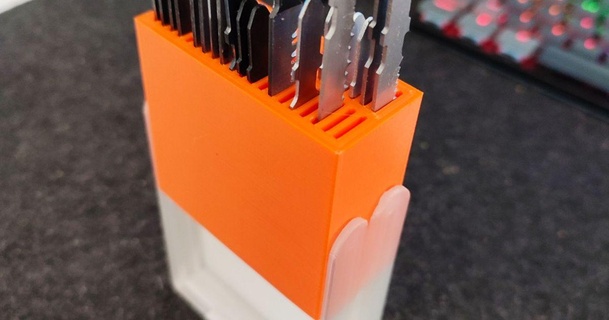 jigsaw blade holder marvin 3D Models Hobby & Makers Organizers box blades storagebox toolbox 3d print model - Mito3D