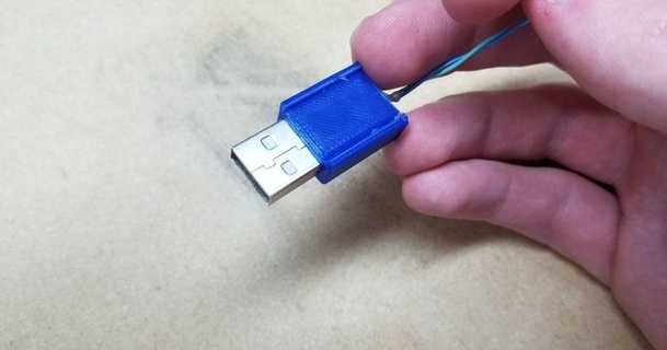 USB örtmek kılıf odunsu 3D modeller hobi yapımcılar elektronik durum kendin yap şarj cihazı 3d print model - Mito3D
