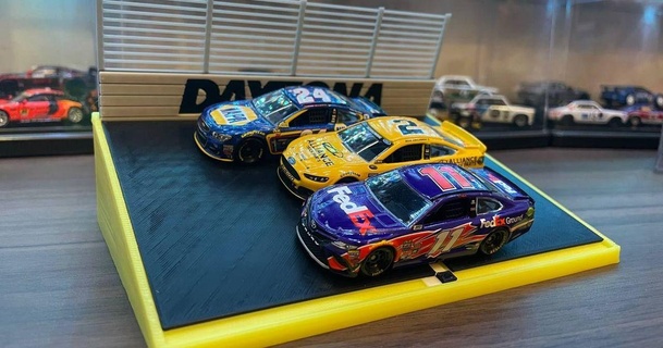 triple 1 64 nascar daytona oval display gigapenguin 3D Models Toys & Games Vehicles toyota ford chevy 3d print model - Mito3D