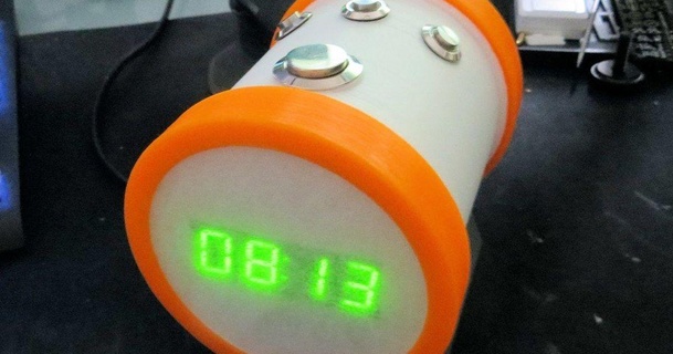 röhrenförmig alarm clock Lautsprecher Schwarzer Falke 3D Modelle Gadgets thingiverse 3d print model - Mito3D
