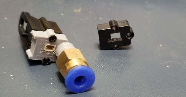 geeetech Filament leerlaufen Sensor Adapter Twoforcemember 3D Modelle Drucker Upgrades Filamentauslaufsens thingiverse a20m geeetecha20m 3d print model - Mito3D