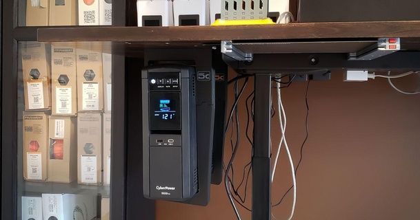 ciberpoder UPS escritorio montar entusiasta 3D modelos casa oficina soportes montaje 3d print model - Mito3D