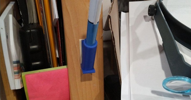 nerd penna titolare supporto chuckmm 3D Modelli domestico ufficio 3d print model - Mito3D