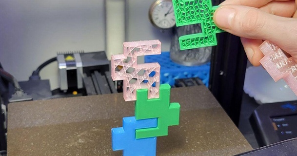 entrelaçado us companheiro tripulação átomo laboratório 3D modelos brinquedos jogos brinquedo videogame Indiegame 3d print model - Mito3D