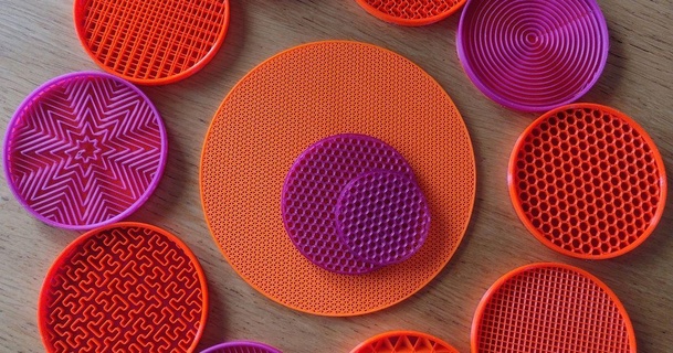 onderleggers coasters ludo b 3D Models Household Living Room table tafel protection pads 3d print model - Mito3D