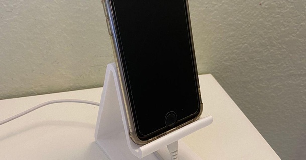 Telefon Stand Ladegerät Loch hieriskevin 3D Modelle Haushalt Büro iPad iPhone 3d print model - Mito3D