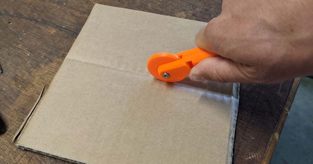 cardboard fold roller corentingardies 3D Models Hobby & Makers Tools tool diy 3d print model - Mito3D