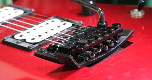 Floyd rosa elétrico violão ponte rolha tremstop Vejo 3D modelos passatempo fabricantes música manutenção 3d print model - Mito3D