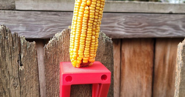 corn cob feeder - minimalist prntr3d 3D Models Household Outdoor & Garden bird squirrel 3d print model - Mito3D