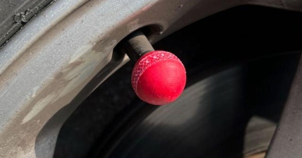 cricket ball schrader valve dust cap mkprinz78 3D Models Hobby & Makers Automotive dustcap schradervalve 3d print model - Mito3D