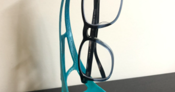 specstand vertical desktop eyeglass holder glacial 3D Models Fashion Men deskorganizer eyeglassholder glasses glassesholder 3d print model - Mito3D