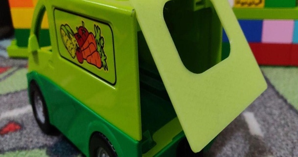 Lego duplo camioneta espalda puerta chismes 3D modelos juguetes juegos edificio 3d print model - Mito3D