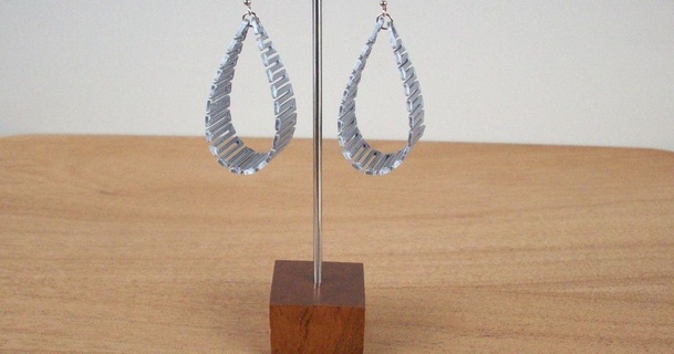 line hinge earrings csandra 3D Models Fashion Women coolearrings dangleearrings 3d print model - Mito3D