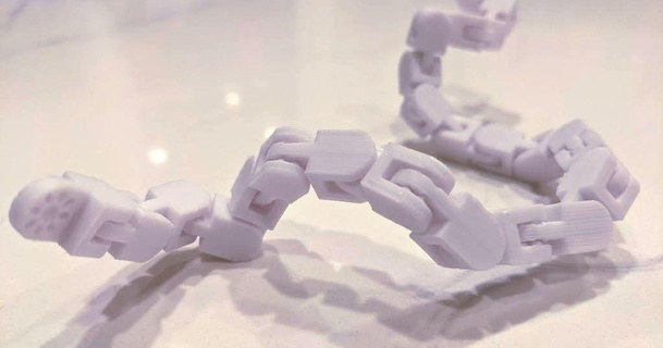 interconnecting fidget link - interlinked build chain berain 3D Models Toys & Games Other interconnected 3d print model - Mito3D
