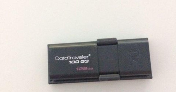 Kingston datatraveler USB Conservazione clip increspatura 3D Modelli gadget computer thingiverse 3d print model - Mito3D