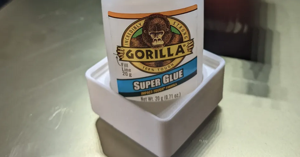 Gridfinity Gorilla kleben Halter Unterstützung skelly 3D Modelle Hobby Macher Veranstalter caglue Sekundenkleber 3d print model - Mito3D