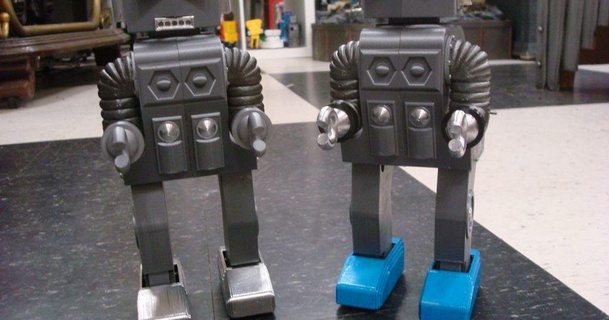volante motorizado caminando robot robothut 3D modelos juguetes juegos thingiverse 3d print model - Mito3D