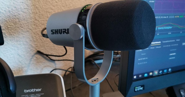 shure mv7 table supporter prix 3d 3D modèles gadgets ordinateurs microphone hangar 3d print model - Mito3D