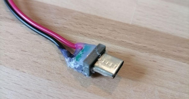 Belastung lindern Erweiterung USB Steckdosen rbelnienk182 3D Modelle Hobby Macher Elektronik cablestrainrelief Steckdose Belastungsrelief 3d print model - Mito3D