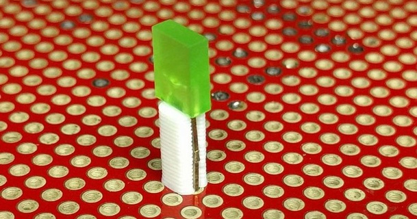 personalizable LED tarjeta circuito impreso punto muerto obstruido 3D modelos pasatiempo hacedores electrónica ledholder ledmount distanciamiento leds 3d print model - Mito3D