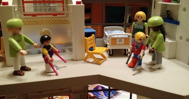 Playmobil çocuk koltuk değnekleri lugamagnus 3D modeller oyuncaklar oyunlar şeytani 3d print model - Mito3D