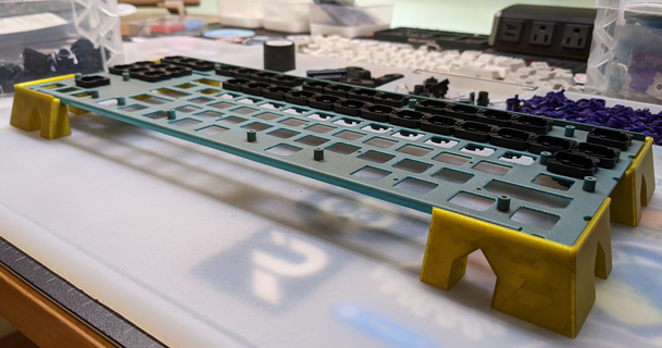 Topre değiştirmek tabak destek bacaklar ekstra tilki 3D modeller gadget'lar bilgisayarlar anahtar plakası 3d print model - Mito3D