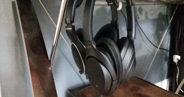 bureau double casque musique titulaire soutien monter cour 3D modèles Ménage Bureau porte headphonehook chose universelle 3d print model - Mito3D
