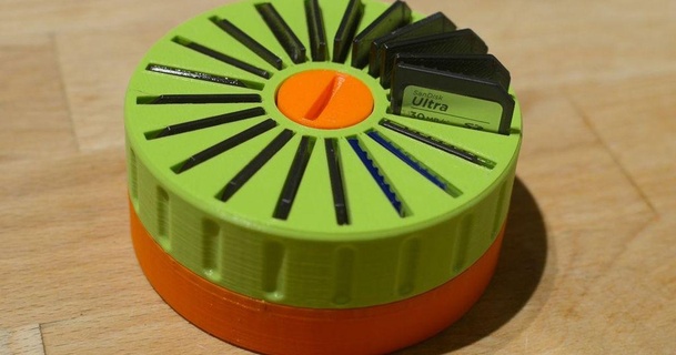 sd kart fırıldak vahşi kemirgen 3D modeller ev halkı ekipman kamera hafızası masaüstü oyuncağı kıpır hafıza kartı sdcardholder 3d print model - Mito3D